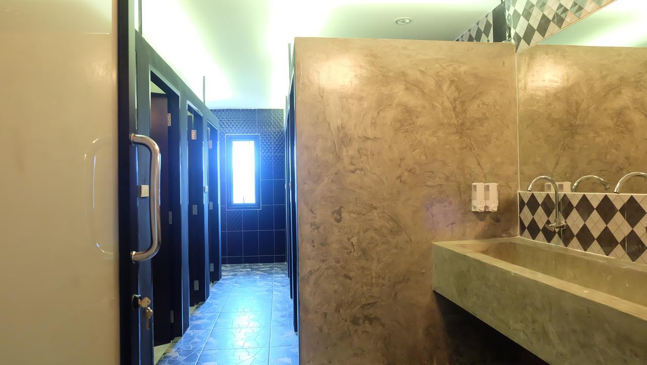 Airport Hostel Phuket Nai Yang Beach Exterior foto